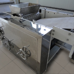 輥?。ㄋ中裕┏尚蜋C